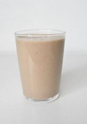 Una foto de Maca con leche peruana