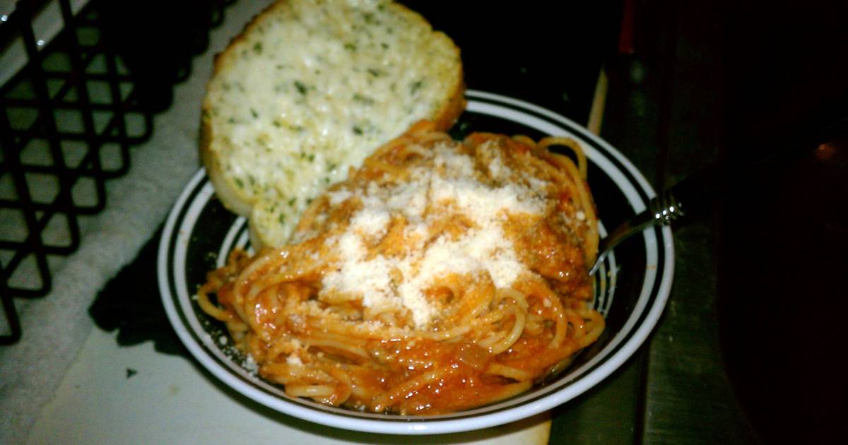 Beef and Pepperoni Spaghetti Recipe by paigelogden Cookpad