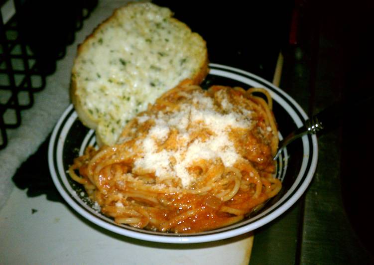 Simple Way to Make Speedy Beef and Pepperoni Spaghetti