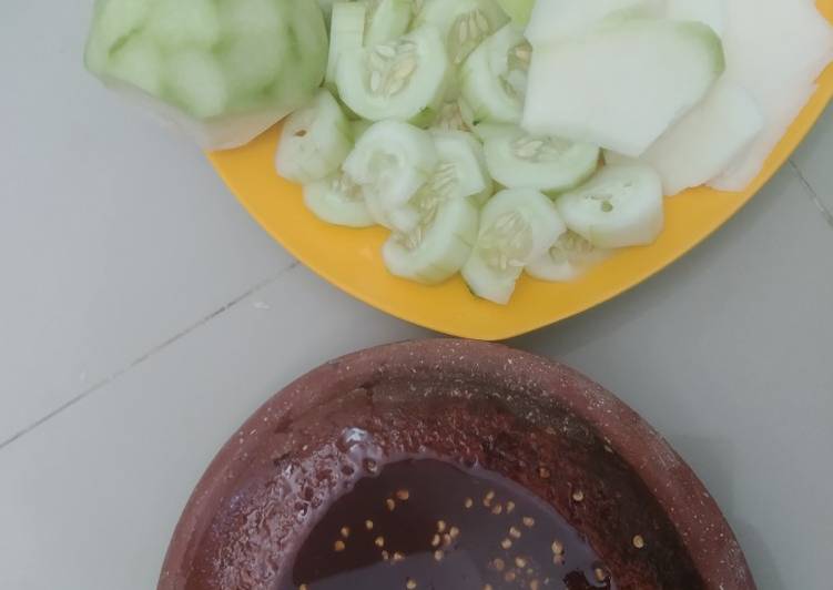 Rujak Buah Bumbu Petis✓