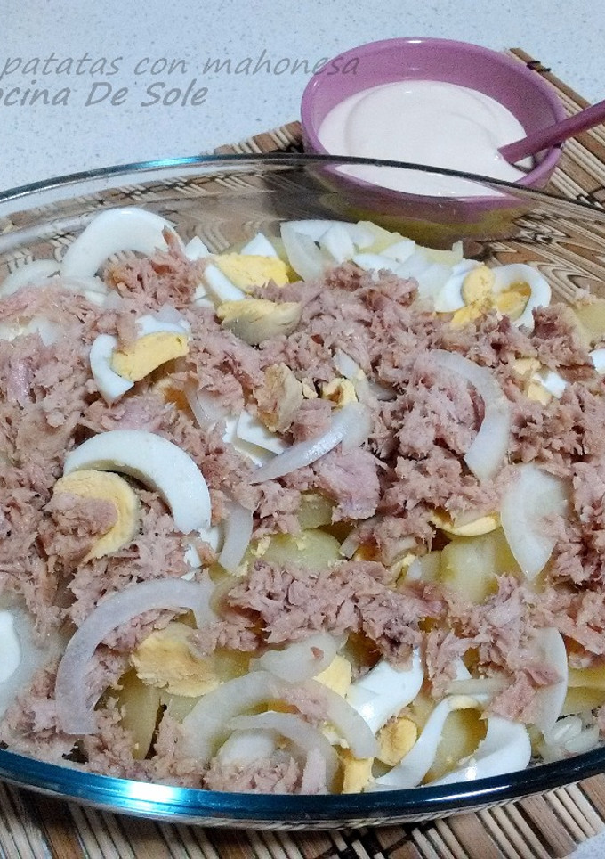 Una foto de Ensalada de patatas con mahonesa