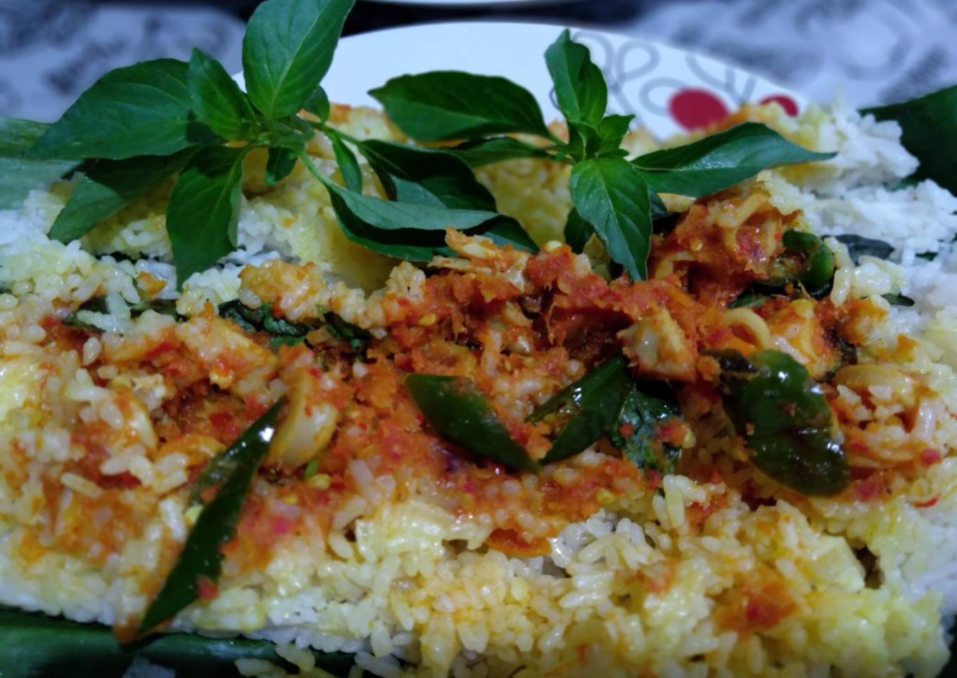 Nasi bakar cumi asin pedas