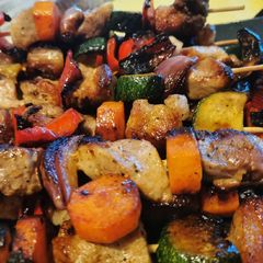 A picture of Raznjici (shish kebabs).