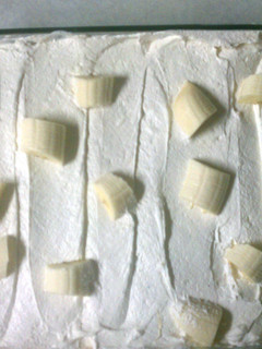 A picture of Banana cream smash cake.