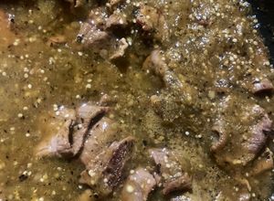Una foto de Cecina en salsa verde