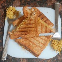 Maggi sandwich A picture of Maggi sandwich.