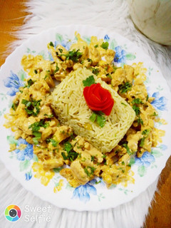 صورة لوصفة دجاج بالكريمة والارز 🍛🥘