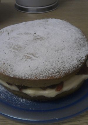 A picture of Victoria sponge.