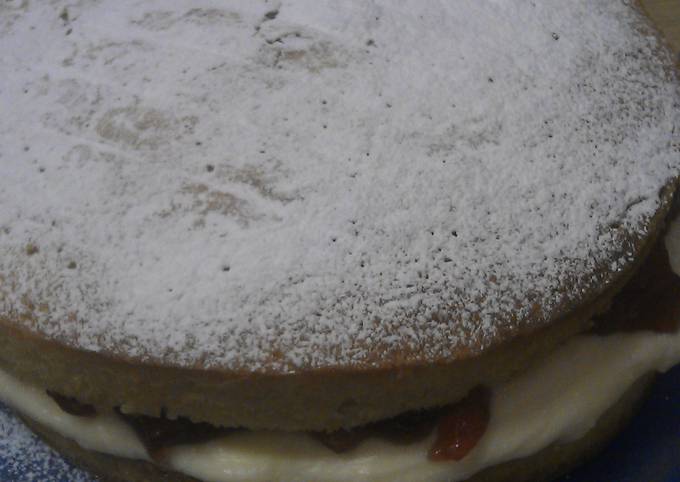 Recipe: Perfect Victoria sponge