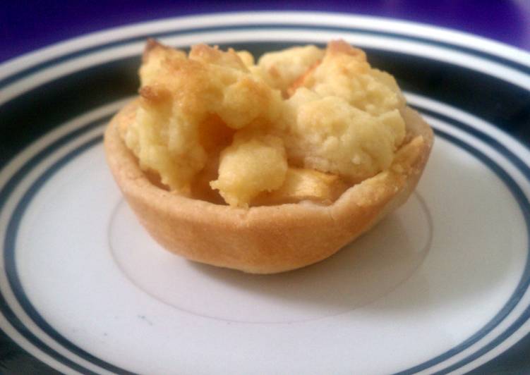 Recipe: Yummy Apple Crumble Cup Cakes