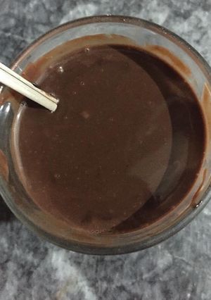 A picture of Chocolate sauce.