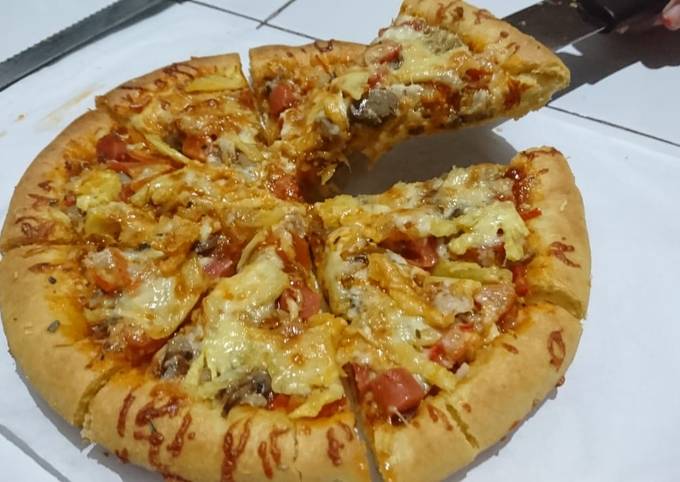 Resep Pizza Sosis Mozzarella Oleh Sora Soso Cookpad