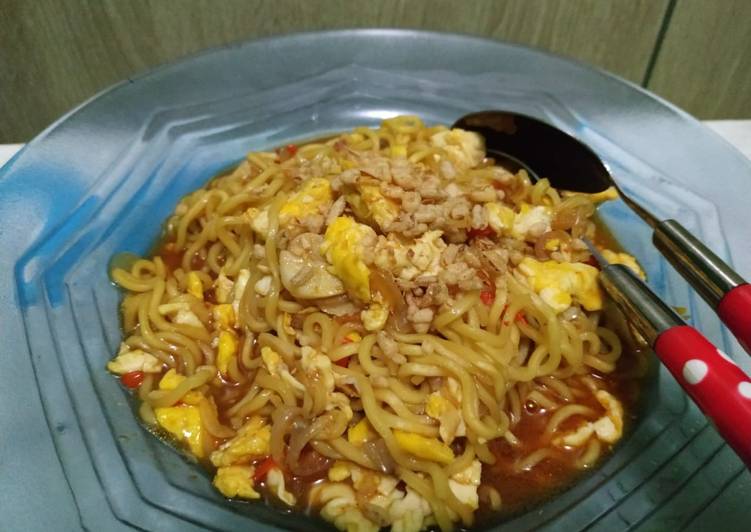 Recipe: Yummy Indomie Goreng Nyemek