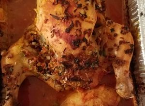 Una foto de Pollo relleno horneado