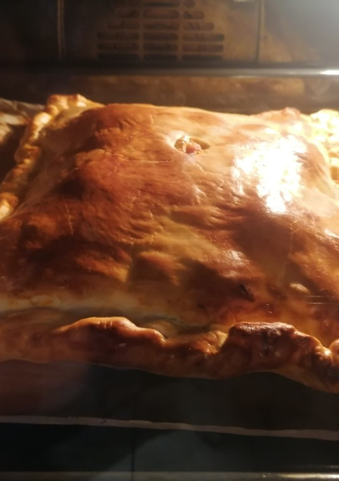 Una foto de Empanada de atún
