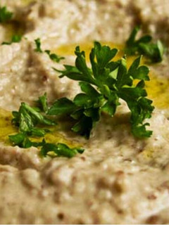 Una foto de Paté de berenjena con arroz.