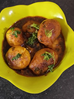 बिना लहसुन और प्याज़ का आलू दम रेसिपी मुख्य फोटो