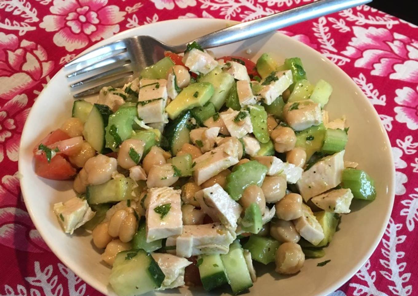 Mint and lime chicken and chickpea salad