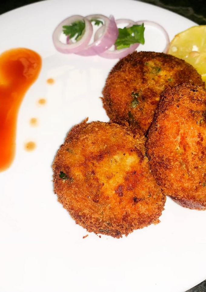 சிக்கன் கட்லெட் (Chicken cutlet recipe in tamil) செய்முறை முக்கிய புகைப்படம்