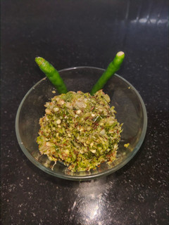 A picture of Green Chilli Thecha.