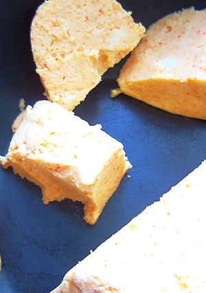 A picture of Chilli flavoured Cottage cheese.