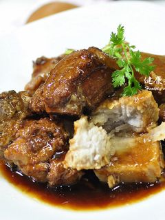 醬燒芋頭小排 的食譜成品照片