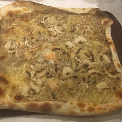 Pizza de tartufi e funghi y quesos variados? Receta de  Cookpad