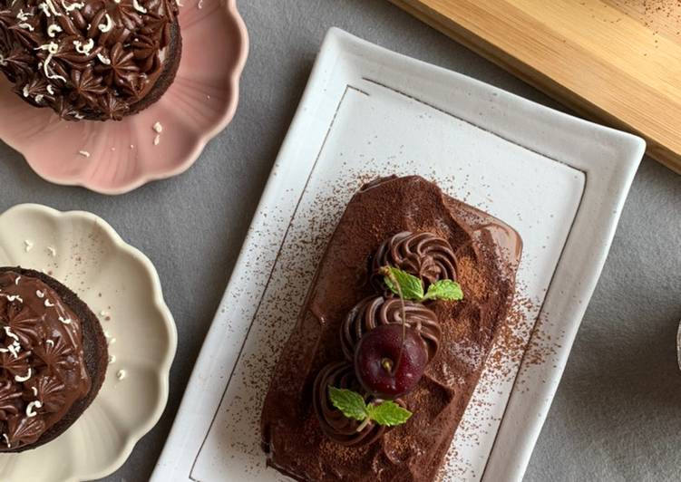 Recipe of Speedy No Oven Decadent Chocolate Cake