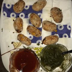 A picture of Corn or paneer ke cutlet.