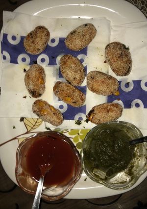 A picture of Corn or paneer ke cutlet.