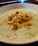 Zuppa fredda di cetrioli e yogurt greco