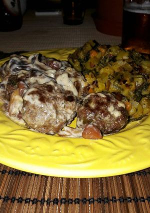 Una foto de Albóndigas de ternera con salsa de setas