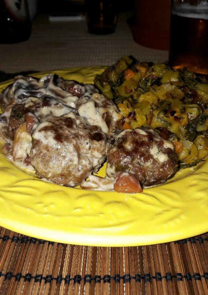 Una foto de Albóndigas de ternera con salsa de setas
