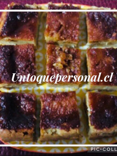 Una foto de Colegiales (budín de pan)