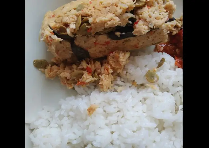 Resep 110. Botok Teri Daun Pisang, Lezat