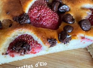 Une photo de Gâteau au Skyr fraise et chocolat