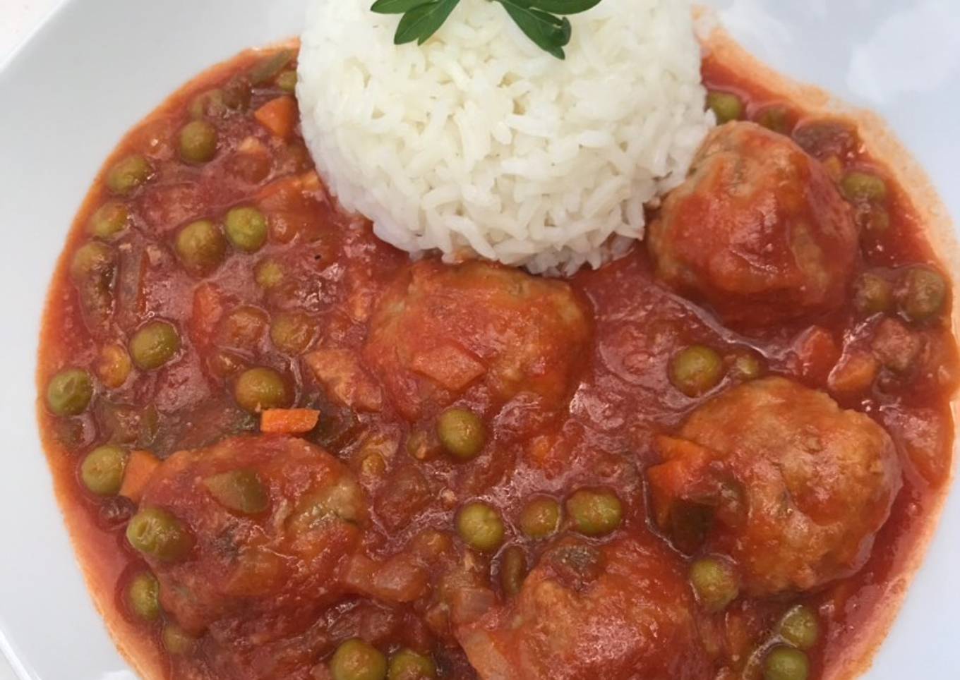 Alb贸ndigas con tomates a mi manera!!!!☺️馃憤