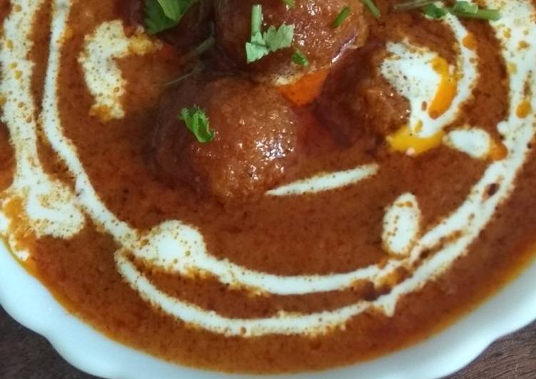 Recipe of Quick Gulab Jamun Mix Kofta in Spicy Red Gravy