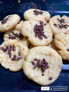 Foto resep Cheddar Cheese Cookies Topping Meises - SNACK COOKIES MPASI SIMPLE tanpa mixer