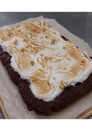 Foto principal de Brownie de fresas con merengue