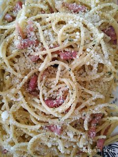 Una foto de Espaguettis alla Gricia
