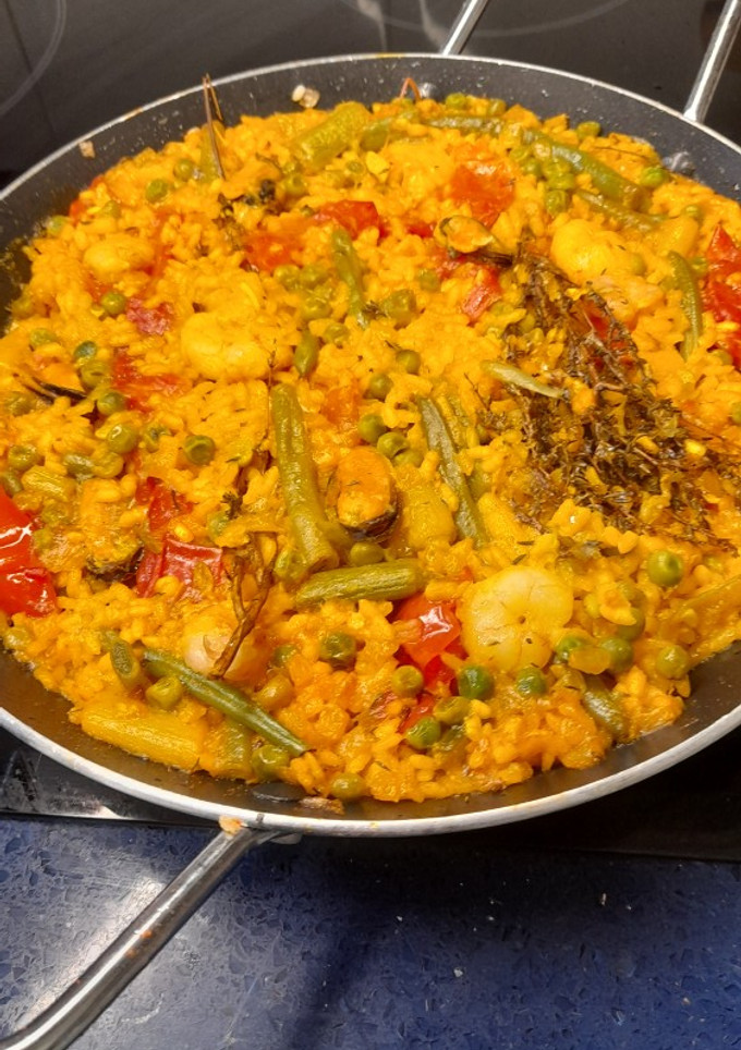 Una foto de Paella de tomillo y verduras