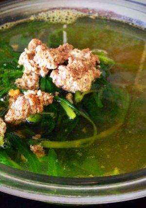 Hình của món Canh cua - rau muống.