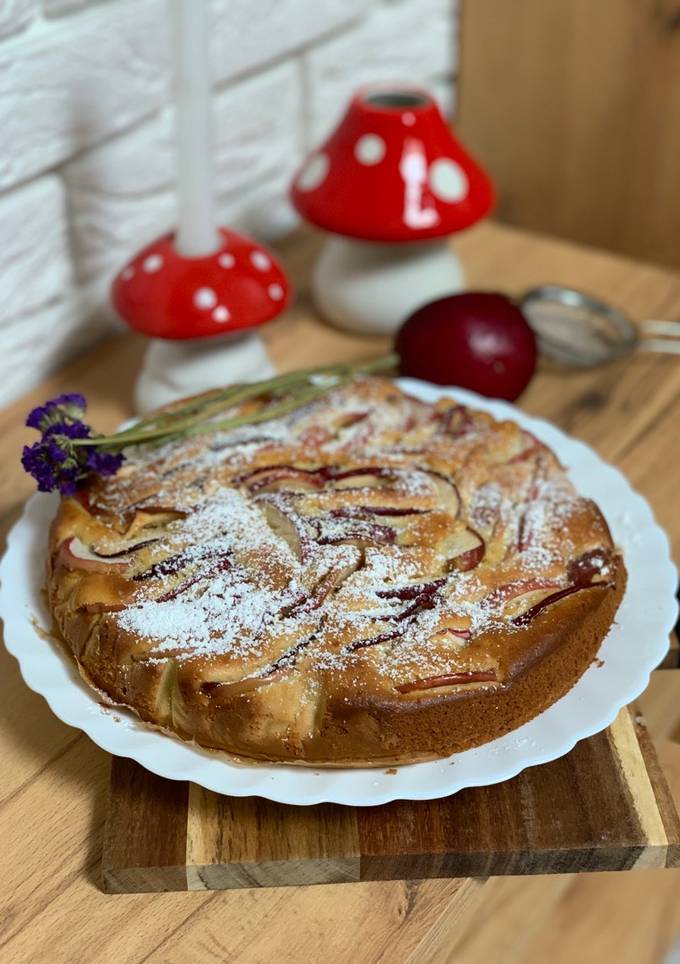 Яблучний пиріг на кефірі🥧