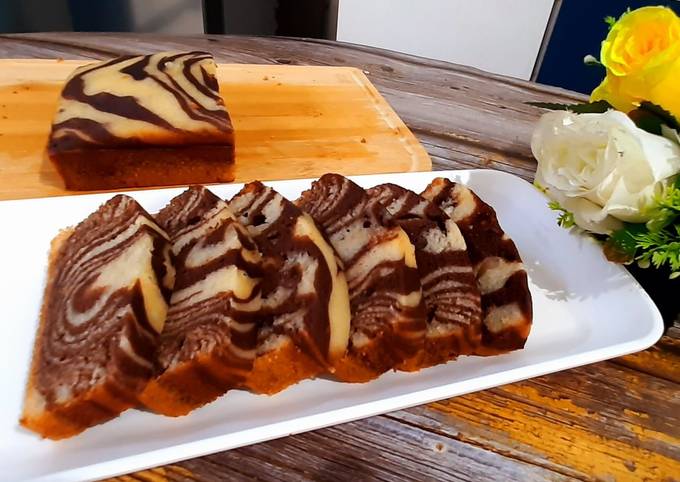 Eggless Vanilla -Chocolate Marble Cake Recipe