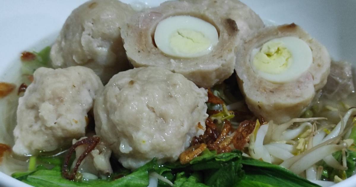 Resep Bakso Ayam Isi Telur Puyuh Oleh Indah Lestari Cookpad