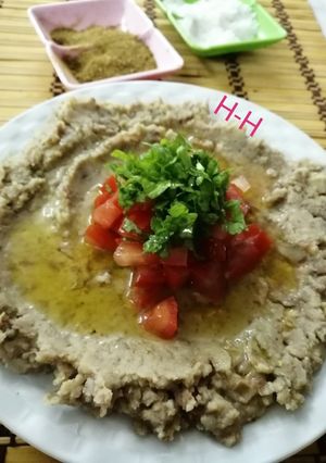 صورة لوصفة فول مدقوق بالزيت والثوم