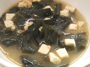 Gambar sup miso rumput laut