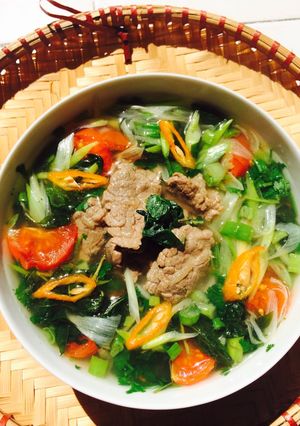 Hình của món Bún bò rau răm.