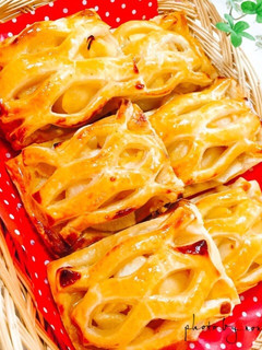 A picture of Easy Apple Pie Using Frozen Puff Pastry.